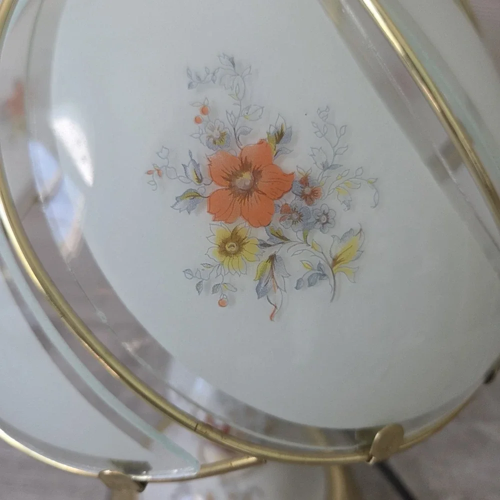 Vintage Golden Base and Floral Glass Paneled Shade 3 Way Touch Table Lamp 16